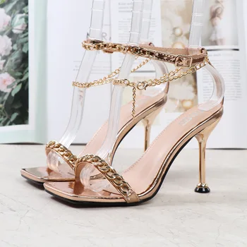 Летни дамски сандали 2023 година на висок ток 9,5 см, метални верижки, сандали с квадратни пръсти и каишка на щиколотке, женски фетишистские вечерни златни обувки