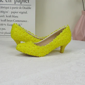 BaoYaFang/ сватбени обувки с жълто цвете, женски обувки на тънък ток, с остър кръгла пръсти за сватбени партита, обувки голям размер