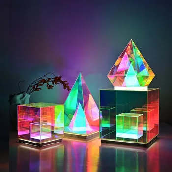 Led 3D Куб, Пирамида, лека нощ, USB Настолна лампа, Цвят Затемняемая Офис Нощно Шкафче, Настроението на Работния плот, Декоративна Настолна лампа в подарък